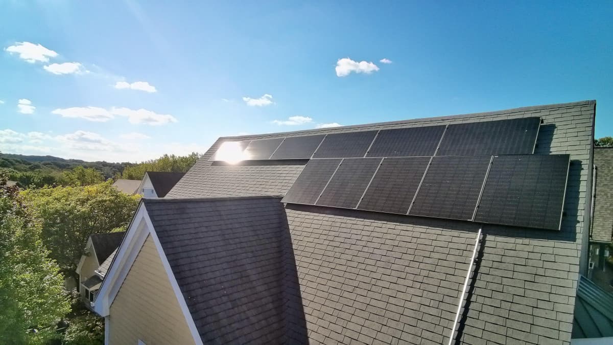 Massachusetts Homeowners Urged to Act on Solar Energy Before Federal Incentives Expire
