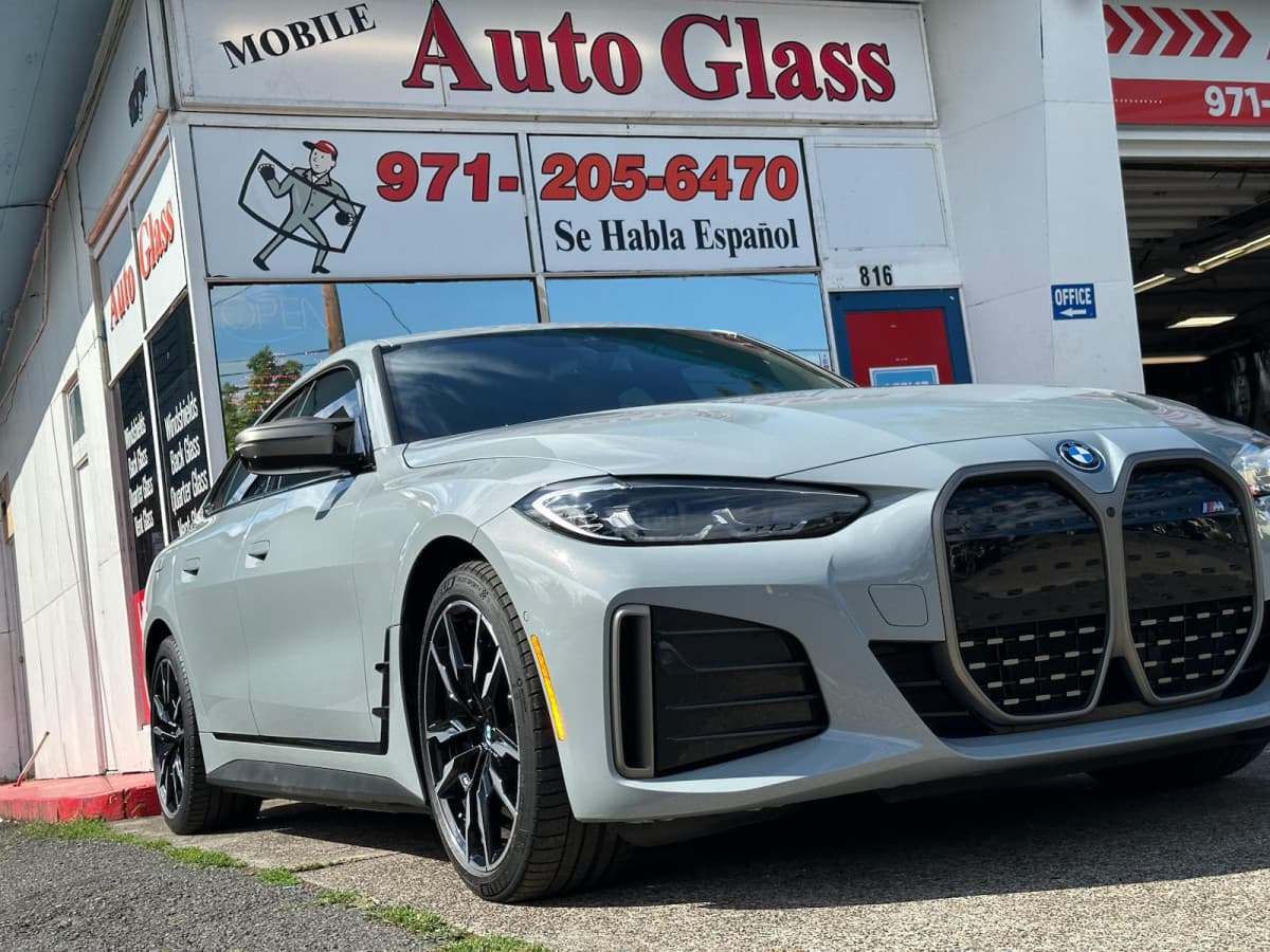 Mobile Auto Glass Offers Same-Day Car Window Repairs Through In-Shop and Mobile Services