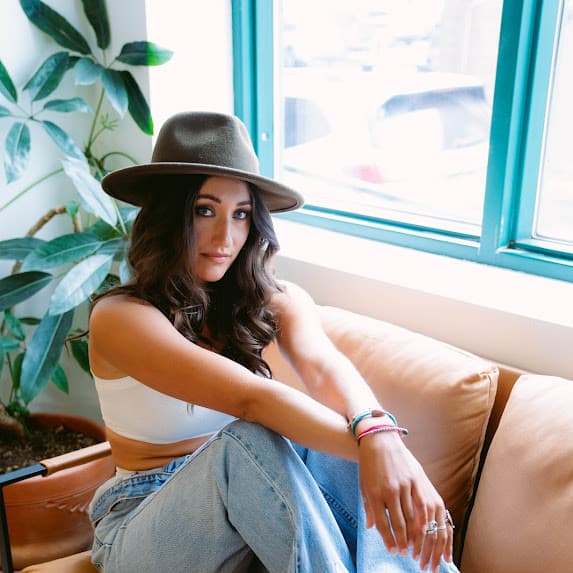 Peekaboo Boudoir Reports Successful First Month in Bend, Expanding Empowerment-Focused Photography Services